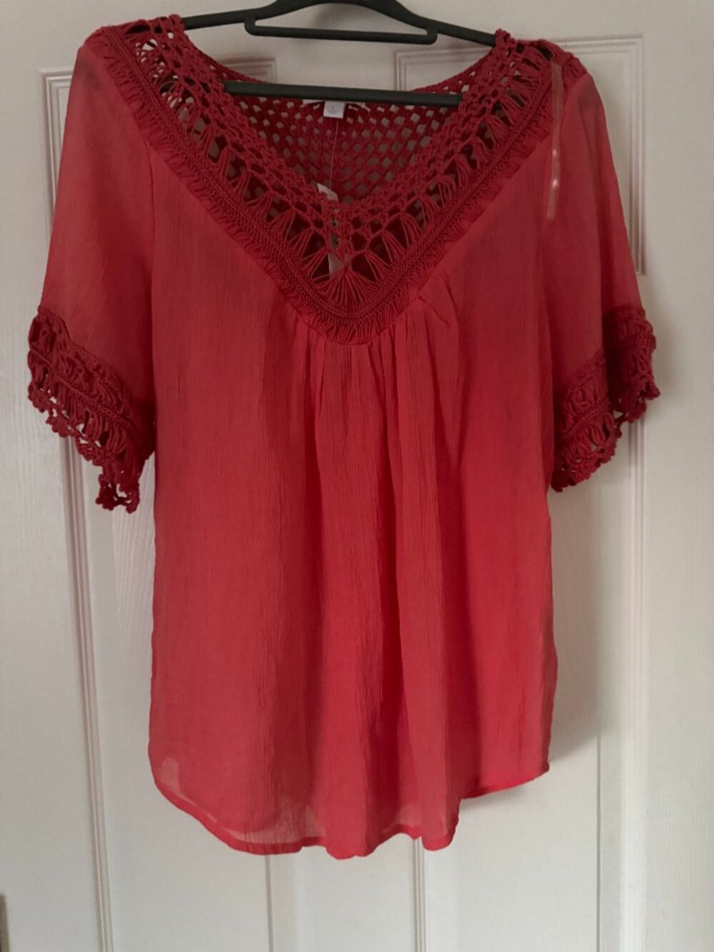 NWT - Shirt w/ crochet neckline - Coral - Sz L